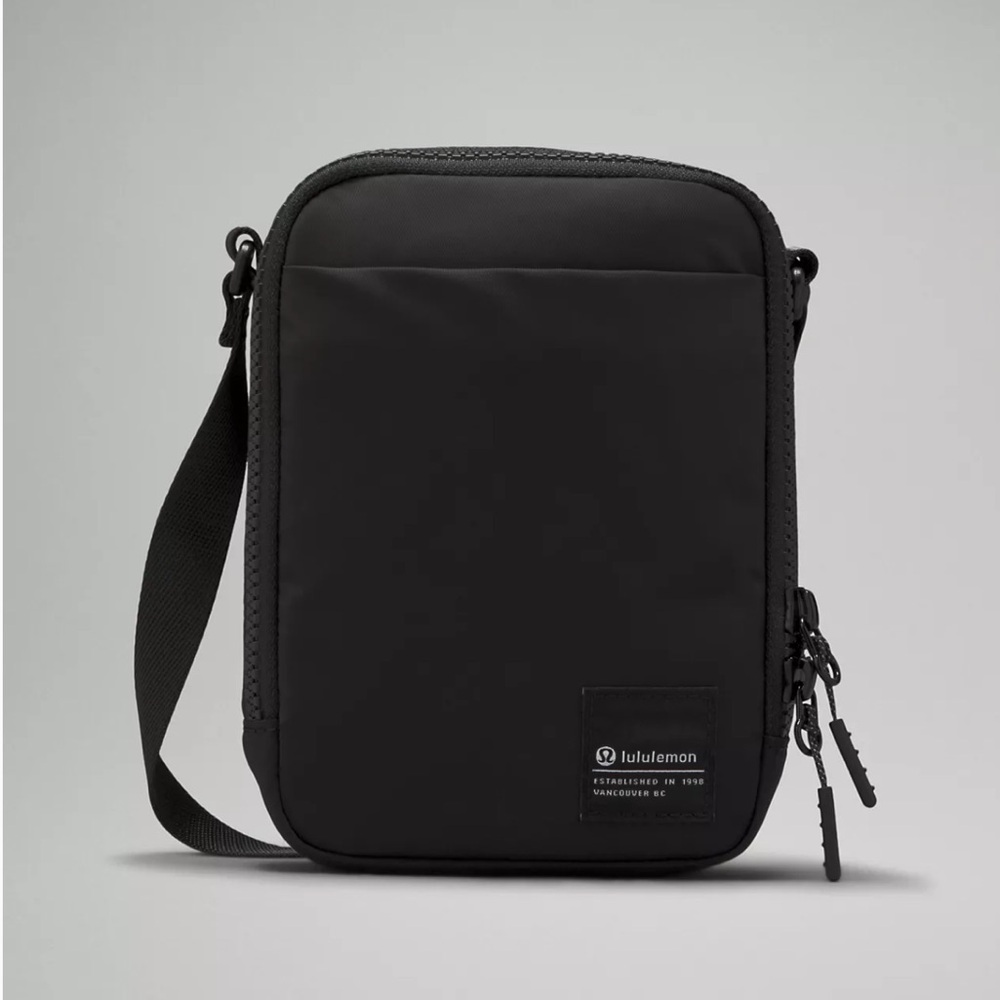 Easy Access Crossbody Bag 1.5L